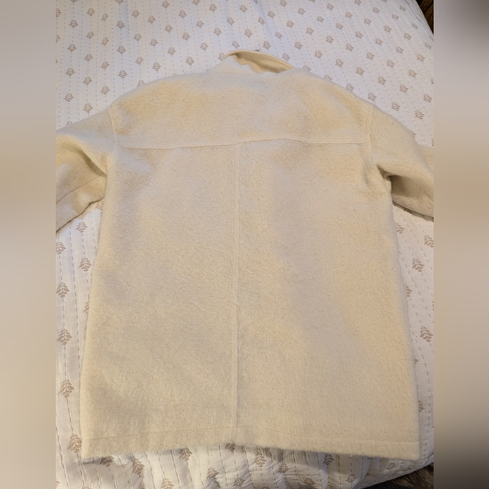 Universal threads size large shacket fully lined - Picture 10 of 10